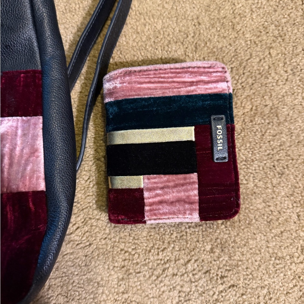 Fossil Bag and Wallet - Picture 2 of 14
